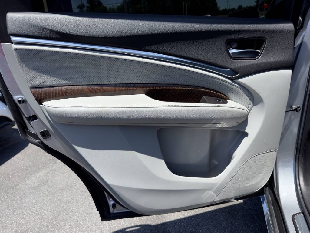 Photo 26 of this ACURA MDX