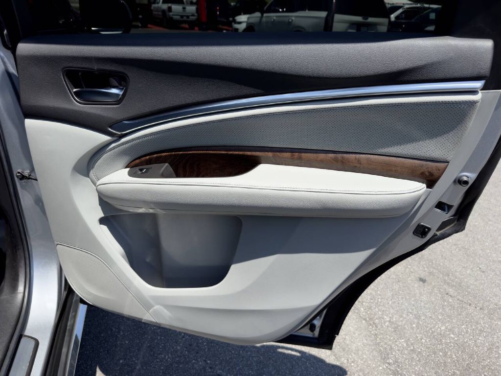 Photo 27 of this ACURA MDX