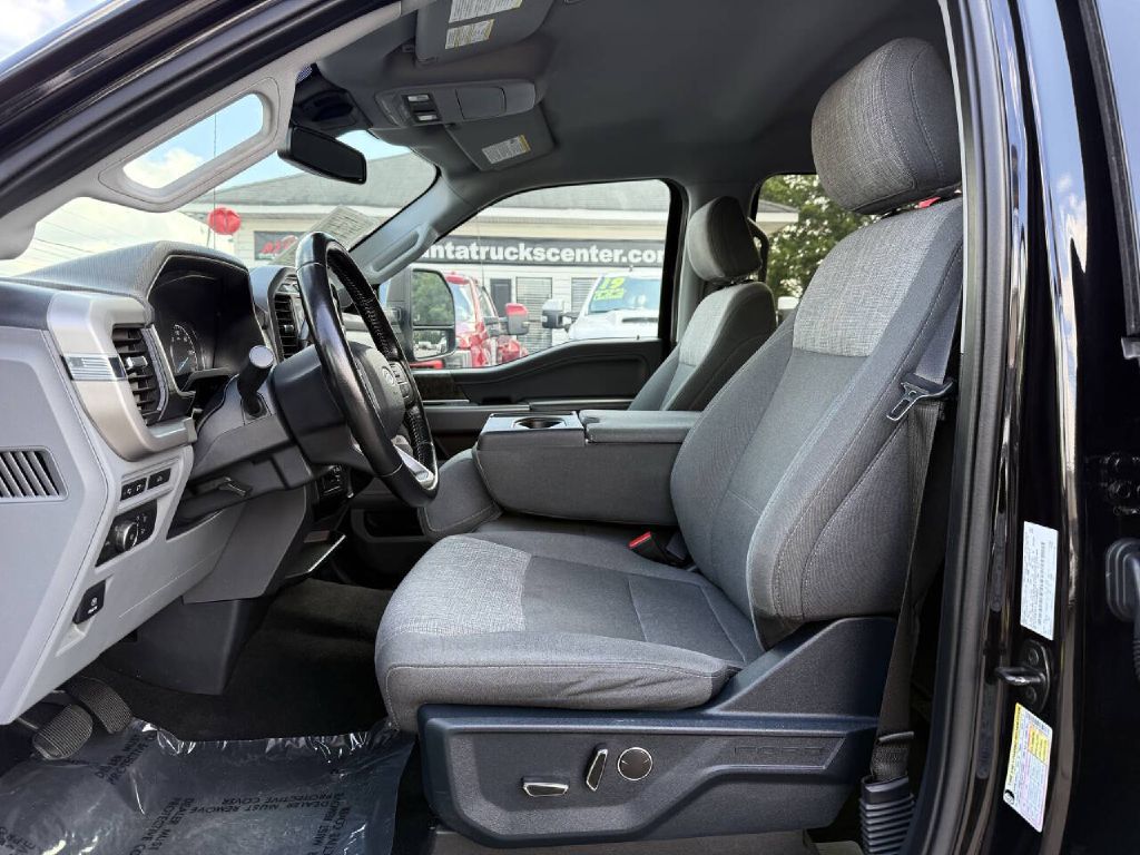 Photo 9 of this FORD F150 XLT