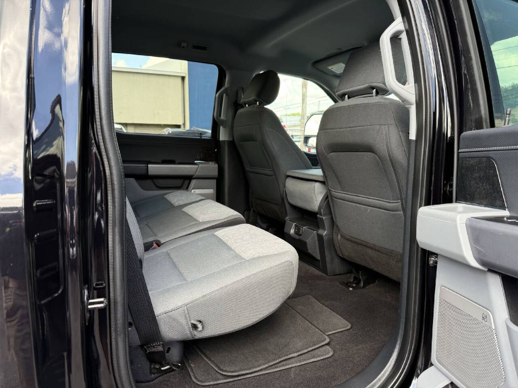 Photo 12 of this FORD F150 XLT