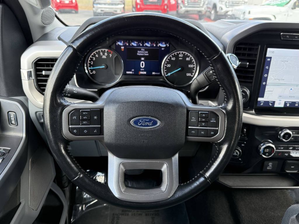 Photo 16 of this FORD F150 XLT