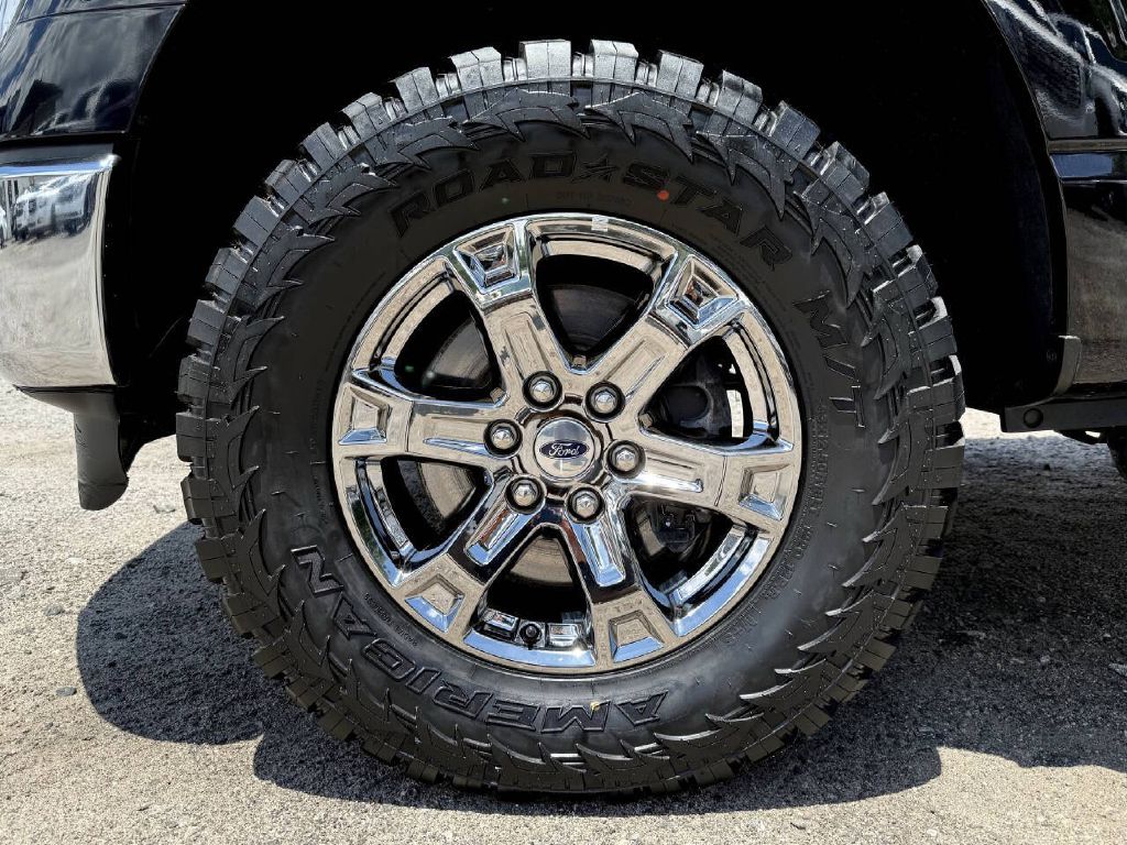 Photo 24 of this FORD F150 XLT