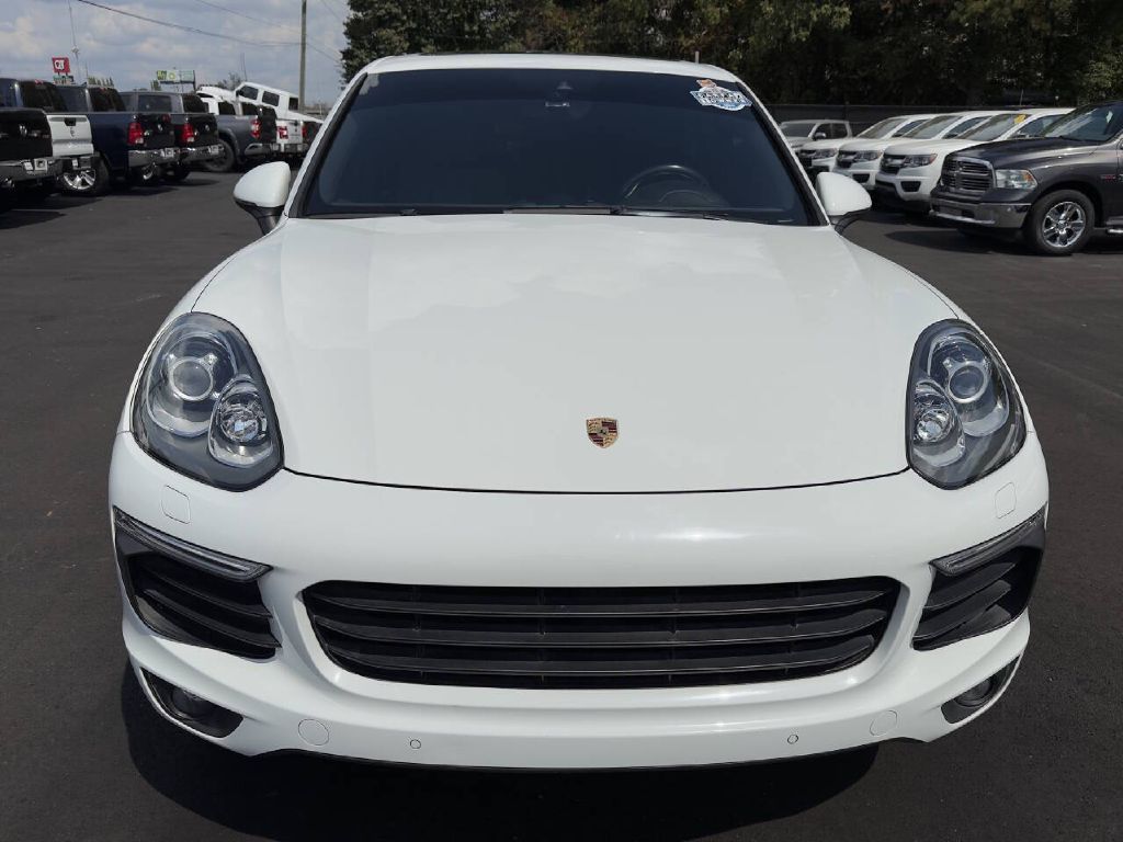 2017 PORSCHE CAYENNE