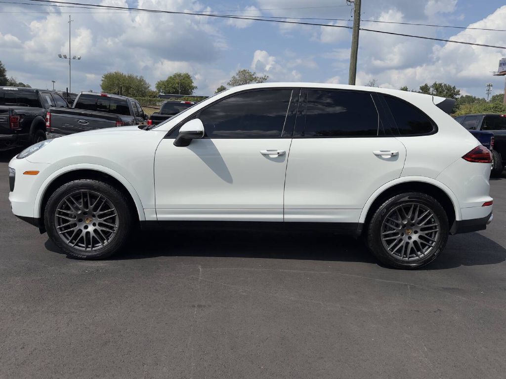 Photo 4 of this PORSCHE CAYENNE