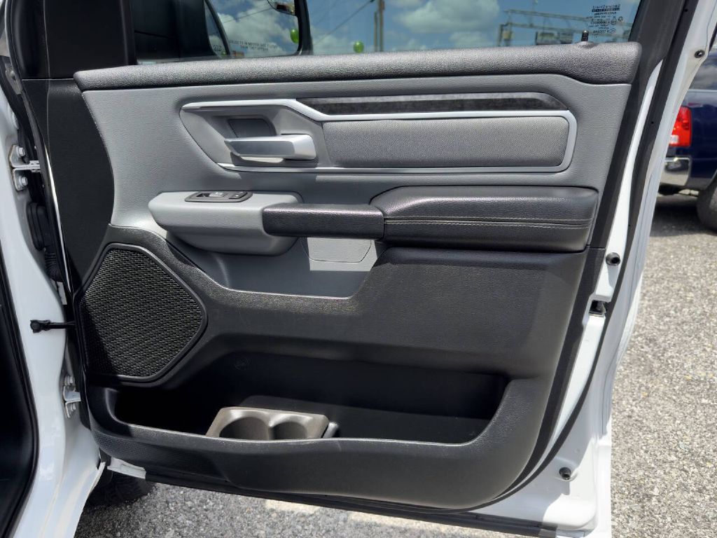 Photo 21 of this RAM 1500