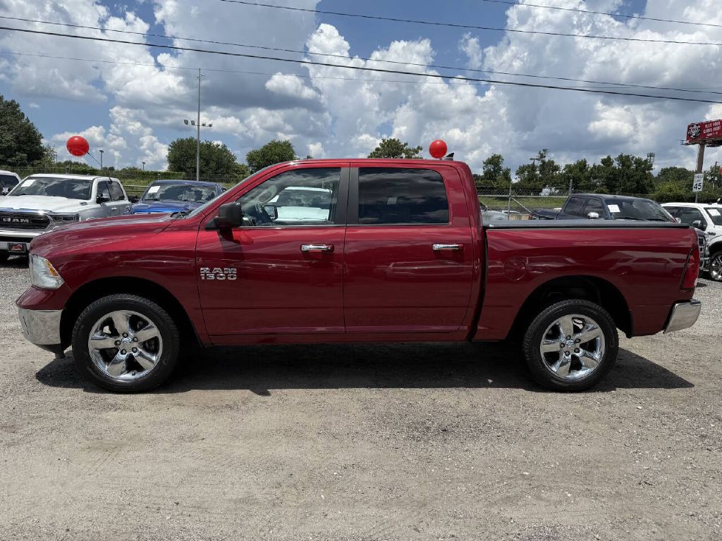 Photo 4 of this RAM 1500 SLT
