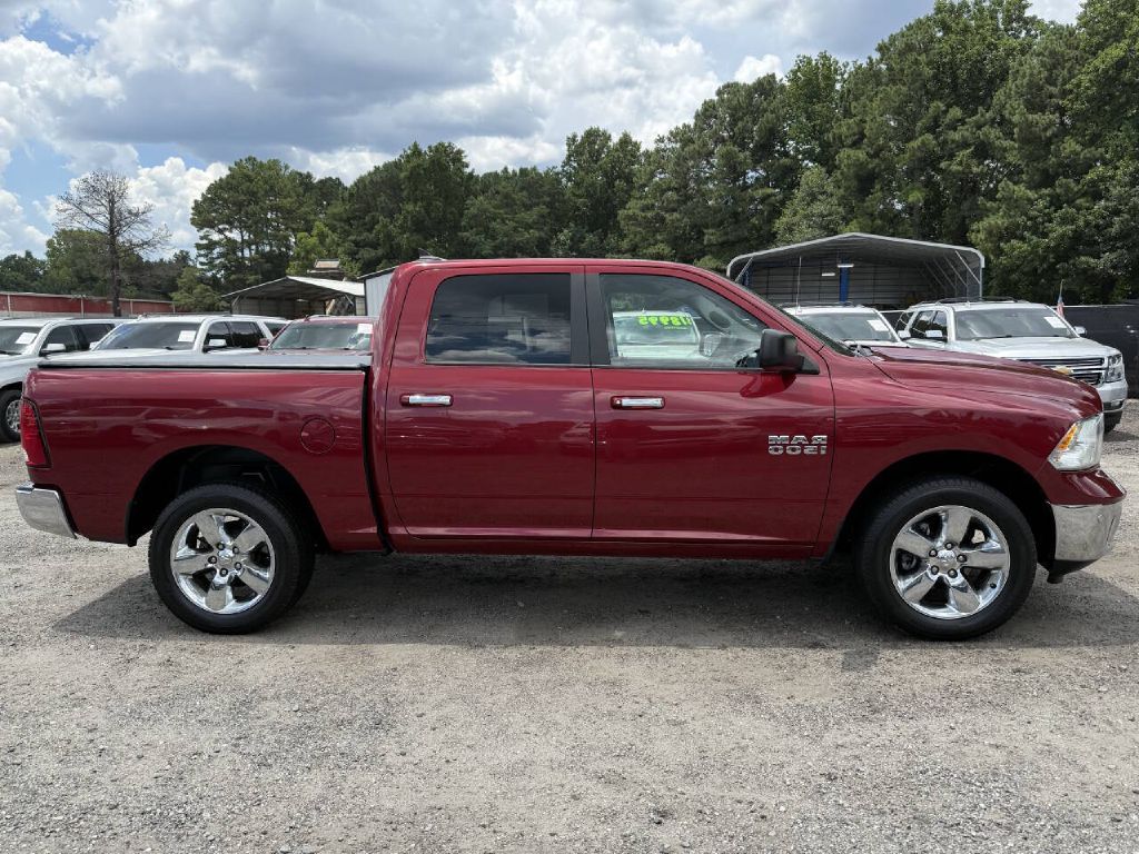 Photo 6 of this RAM 1500 SLT
