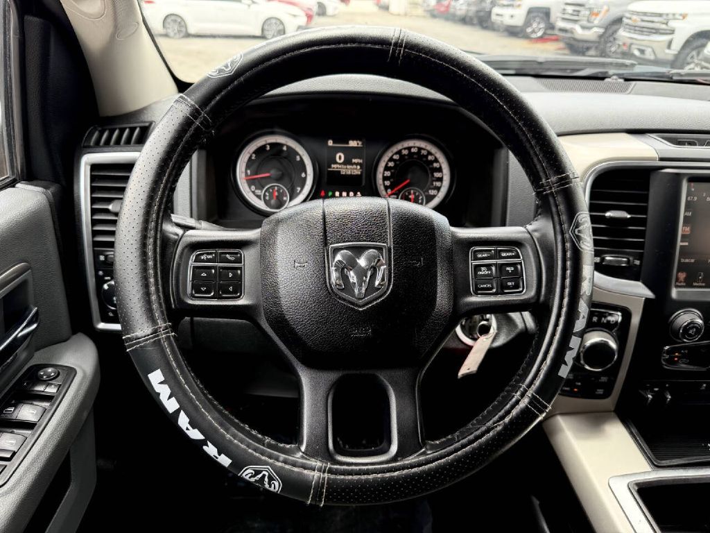 Photo 15 of this RAM 1500 SLT