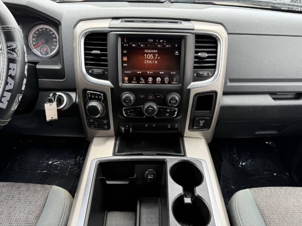 Photo 16 of this RAM 1500 SLT