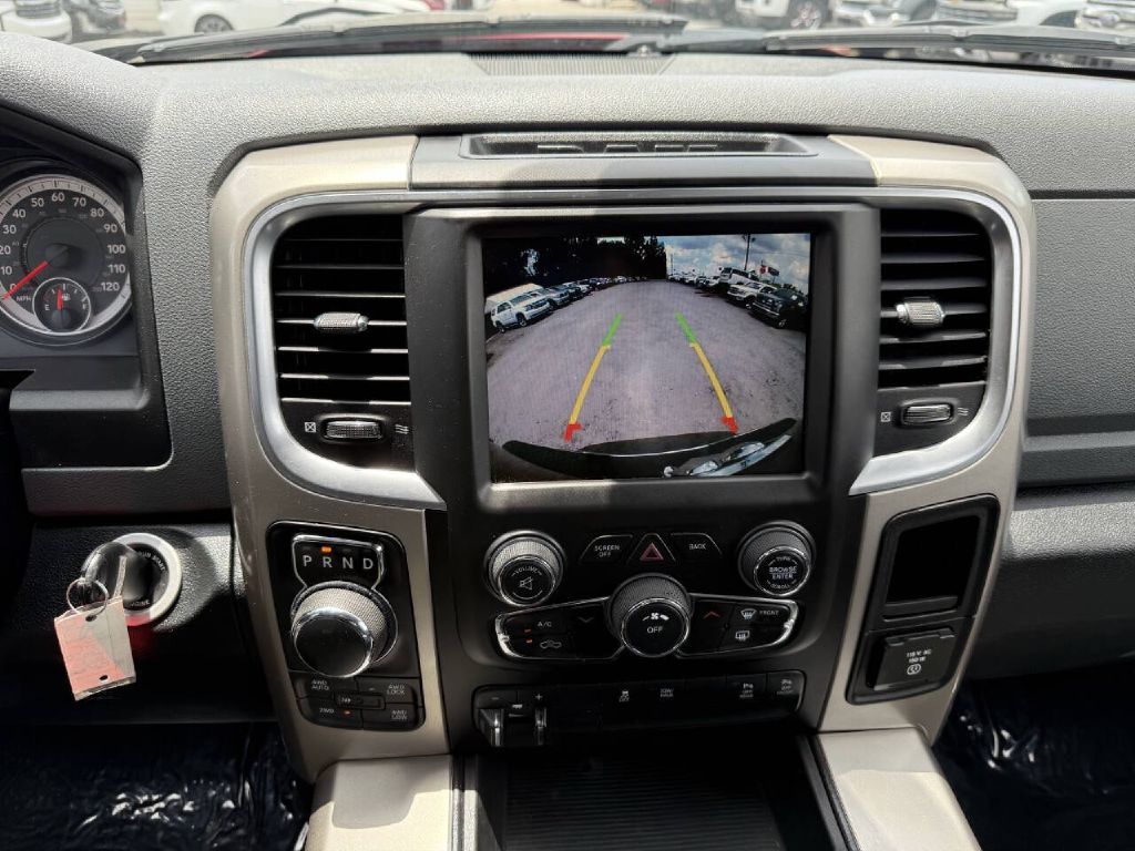 Photo 17 of this RAM 1500 SLT