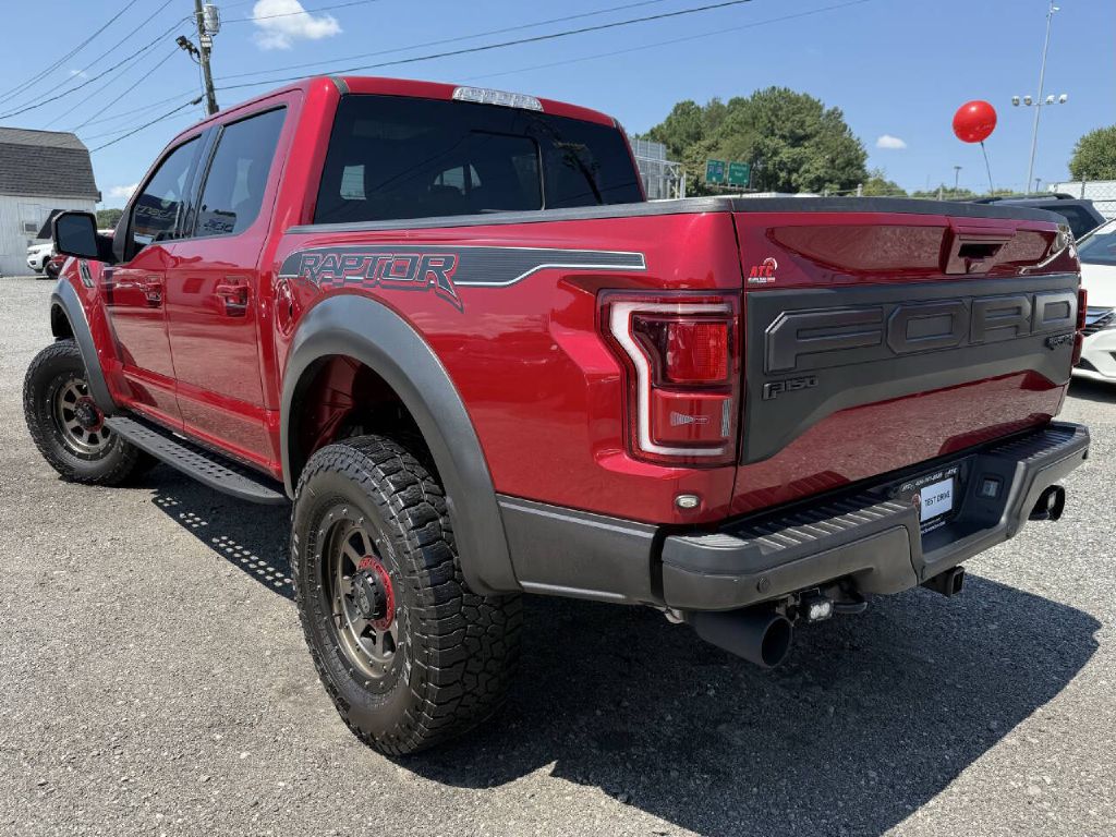 Photo 5 of this FORD F150 RAPTOR