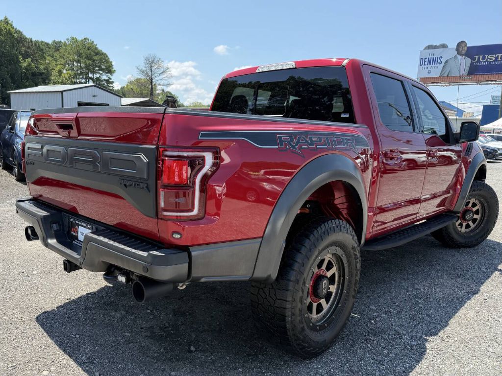 Photo 7 of this FORD F150 RAPTOR