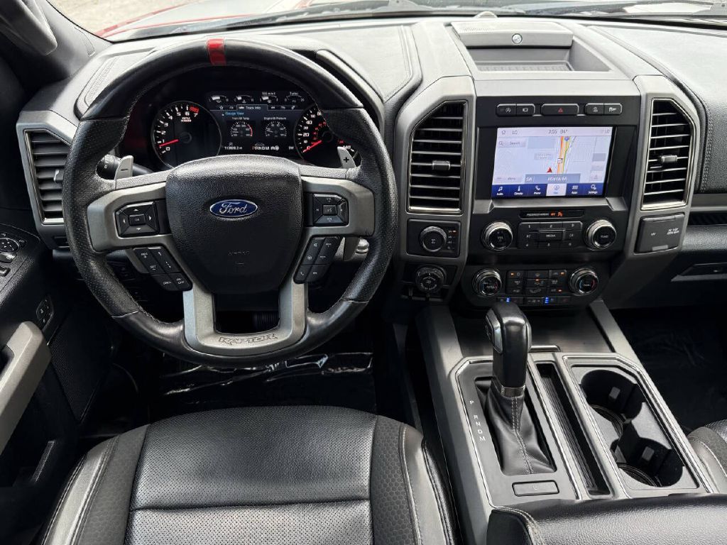 Photo 15 of this FORD F150 RAPTOR