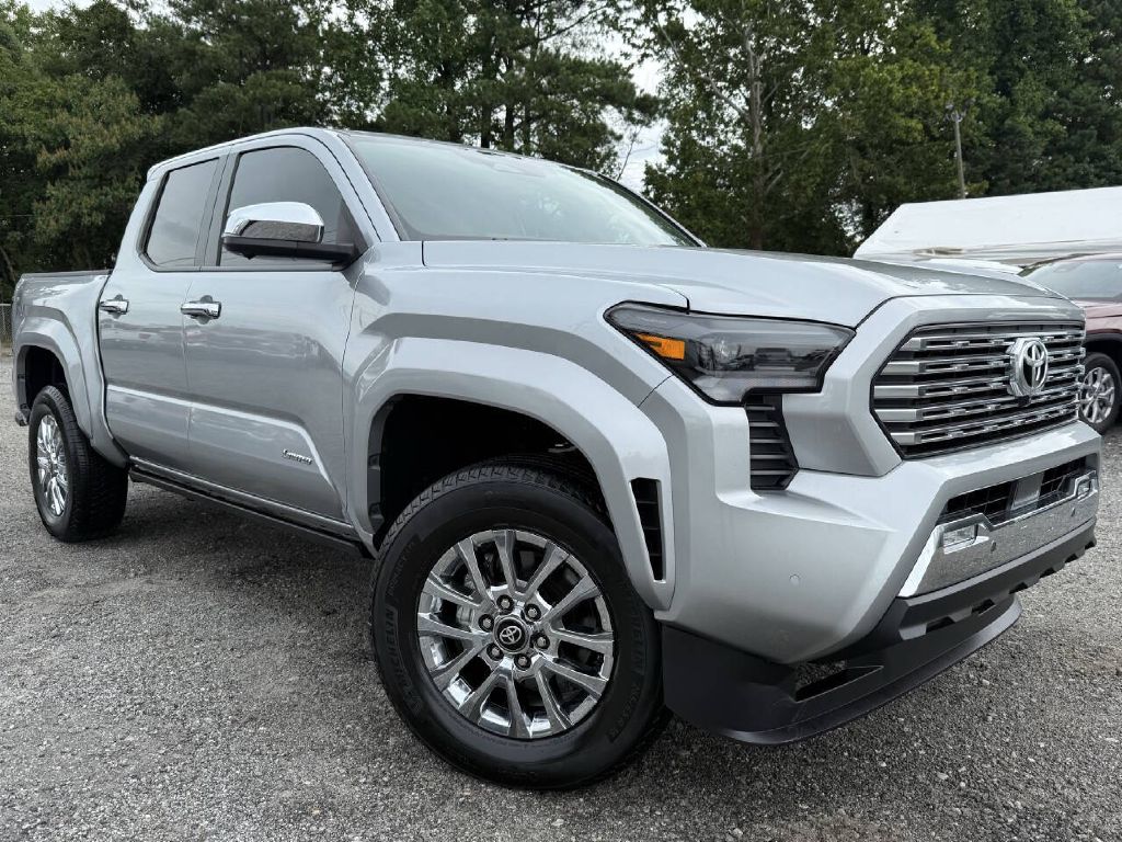 Photo 3 of this TOYOTA TACOMA LIMITED