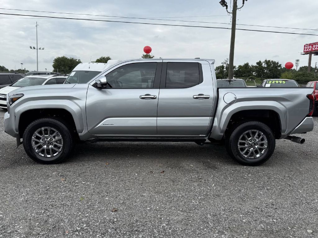 Photo 4 of this TOYOTA TACOMA LIMITED