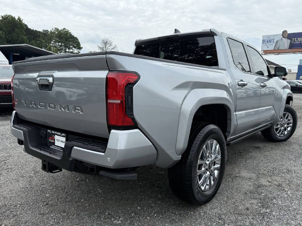 Photo 8 of this TOYOTA TACOMA LIMITED