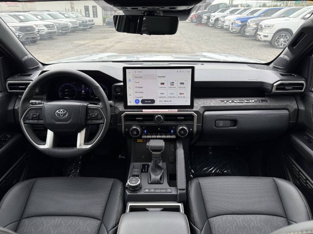 Photo 14 of this TOYOTA TACOMA LIMITED