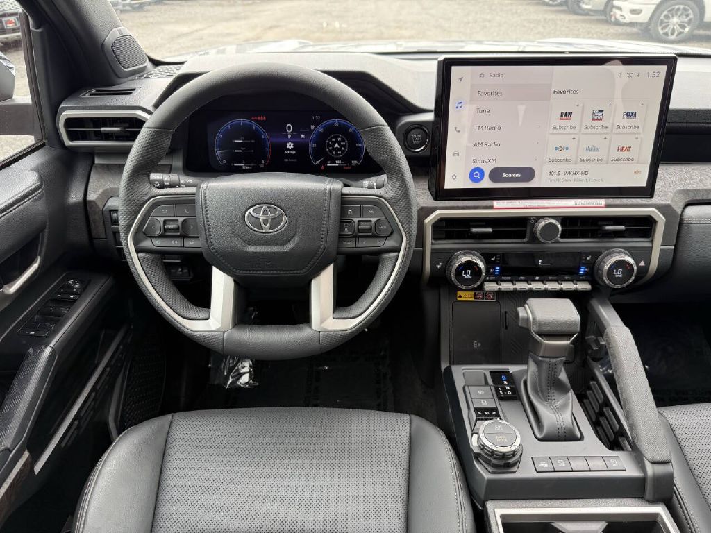 Photo 15 of this TOYOTA TACOMA LIMITED