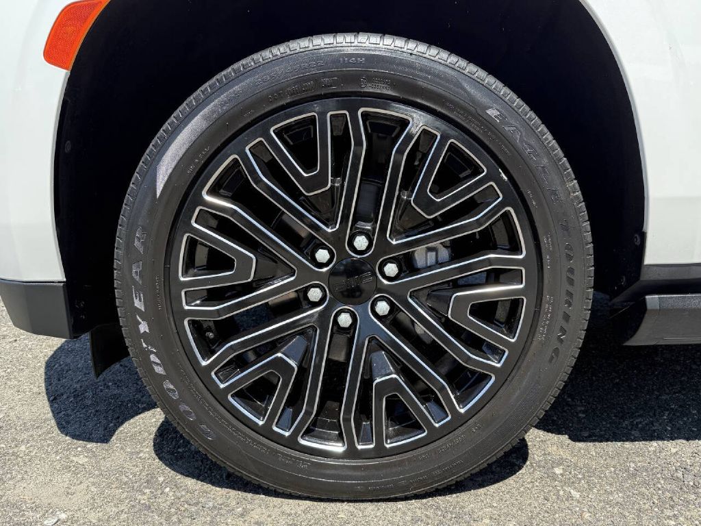 Photo 22 of this GMC YUKON DENALI