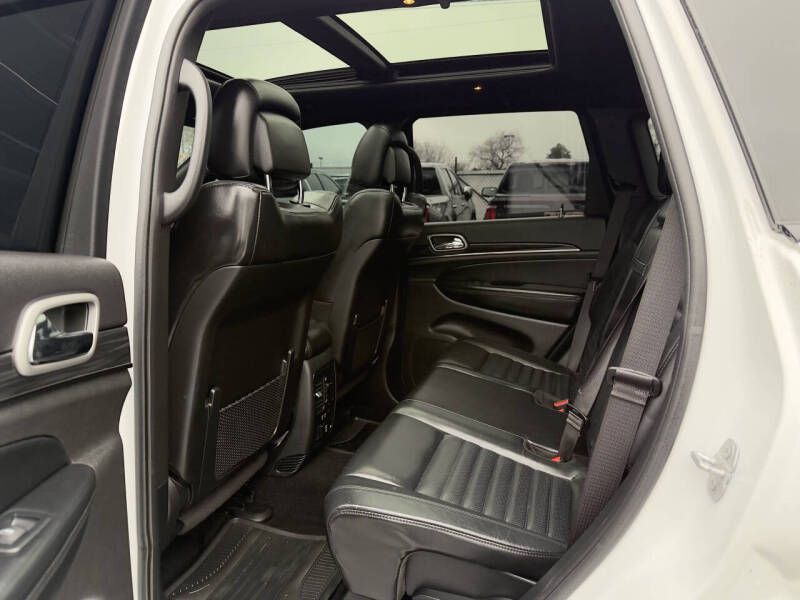 Photo 11 of this JEEP GRAND CHEROKEE