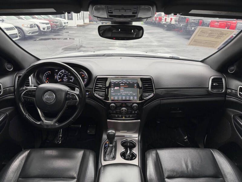 Photo 14 of this JEEP GRAND CHEROKEE