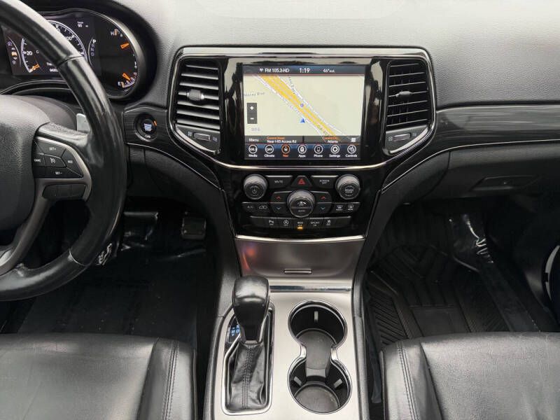 Photo 17 of this JEEP GRAND CHEROKEE