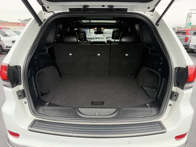 Photo 19 of this JEEP GRAND CHEROKEE