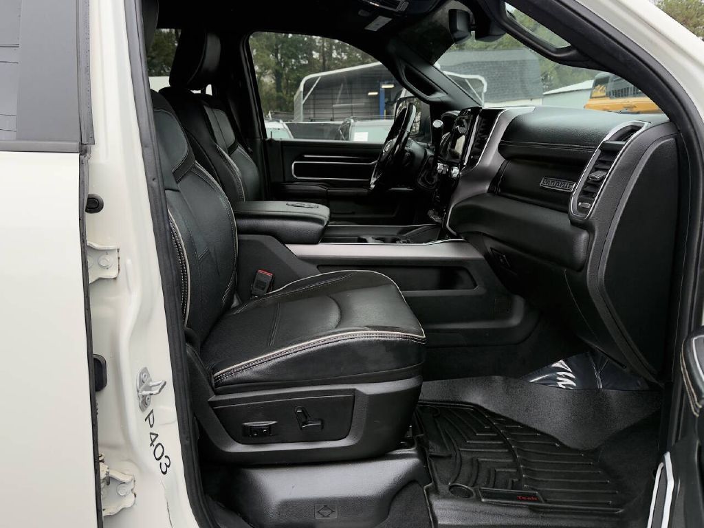 Photo 12 of this RAM 2500 LARAMIE