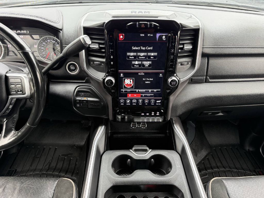 Photo 18 of this RAM 2500 LARAMIE