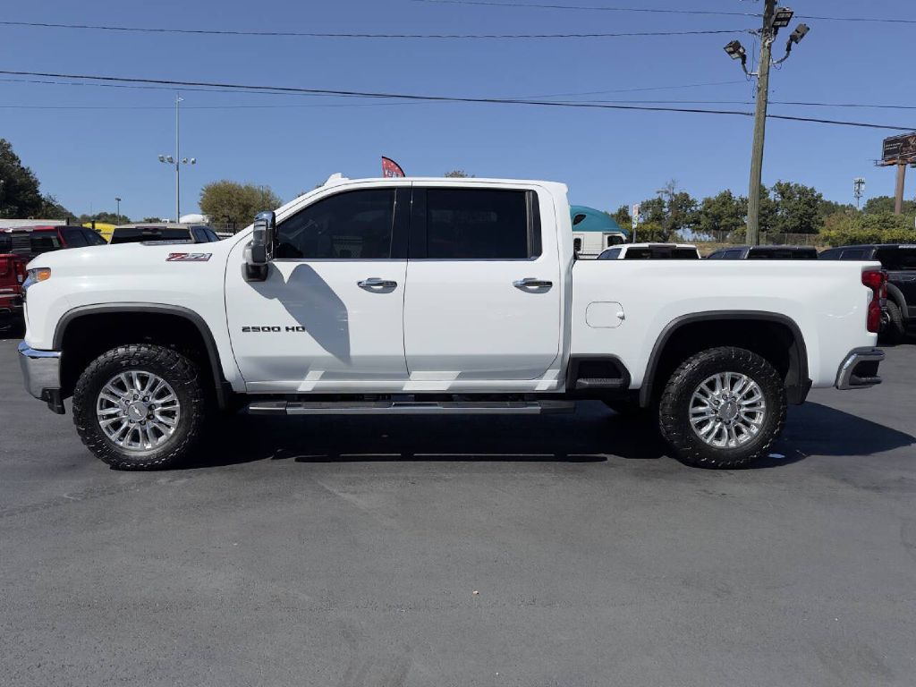 Photo 4 of this CHEVROLET SILVERADO 2500