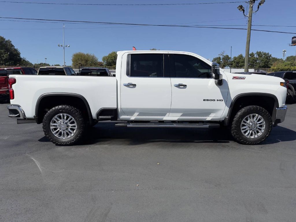 Photo 5 of this CHEVROLET SILVERADO 2500