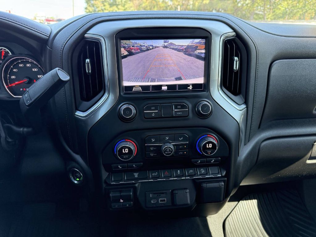 Photo 17 of this CHEVROLET SILVERADO 2500