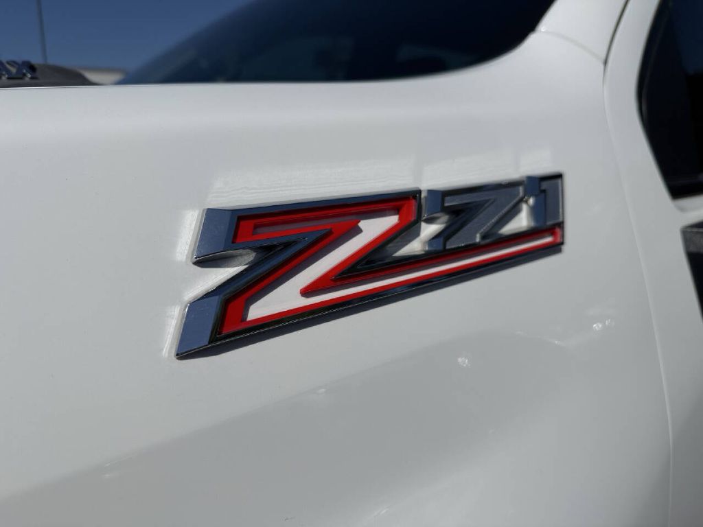 Photo 25 of this CHEVROLET SILVERADO 2500
