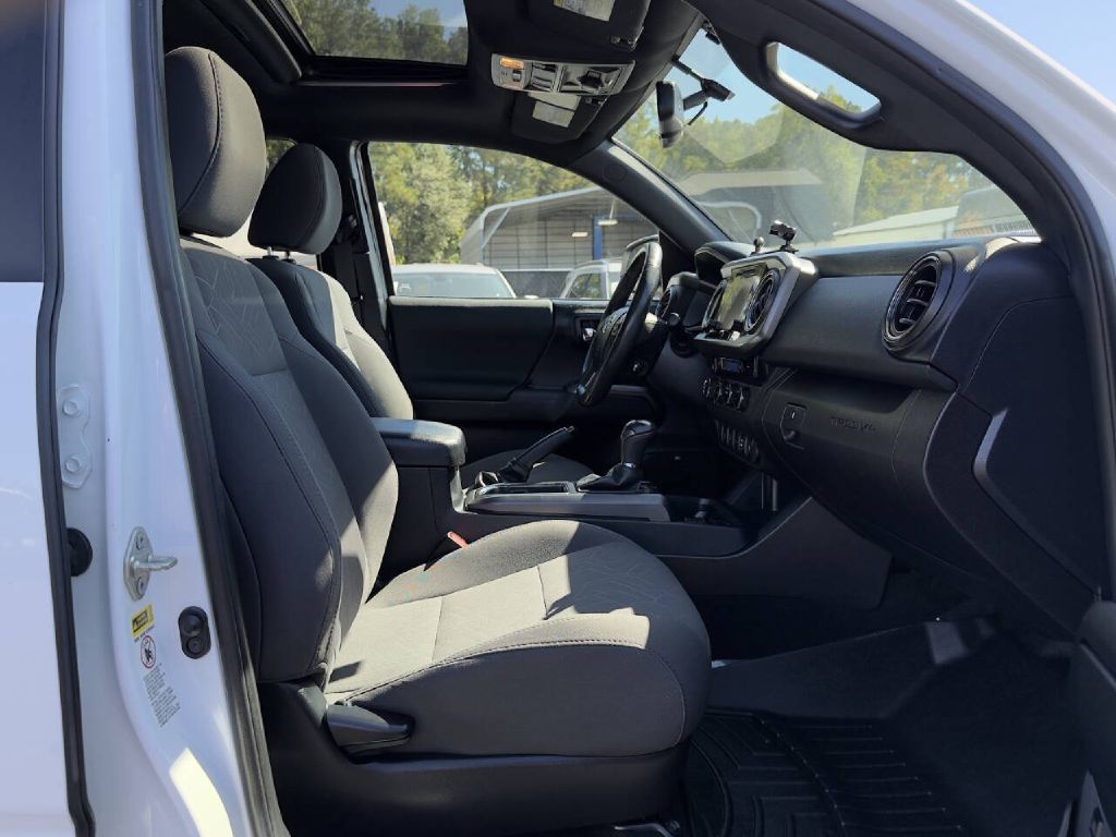 Photo 10 of this TOYOTA TACOMA TRD
