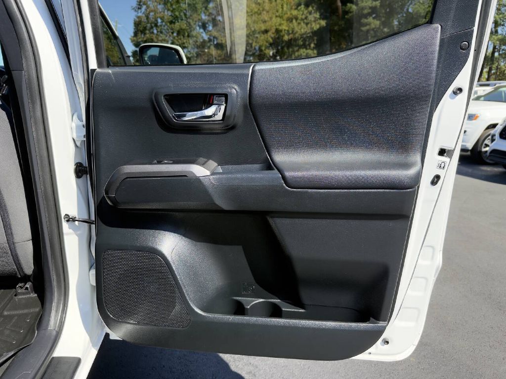 Photo 20 of this TOYOTA TACOMA TRD