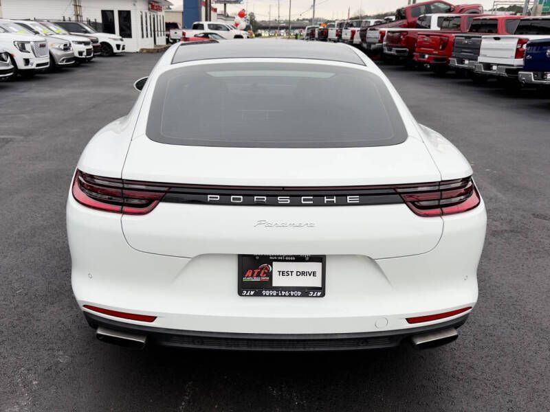 Photo 8 of this PORSCHE PANAMERA