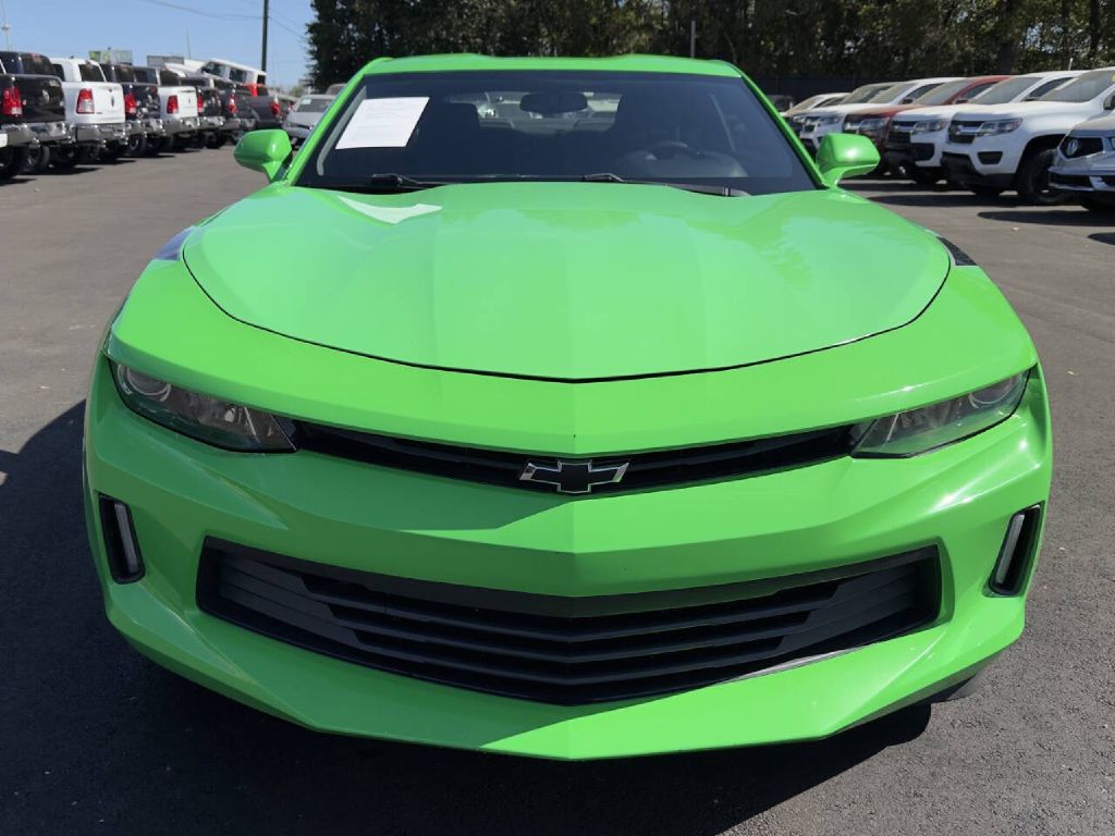 Photo 2 of this CHEVROLET CAMARO