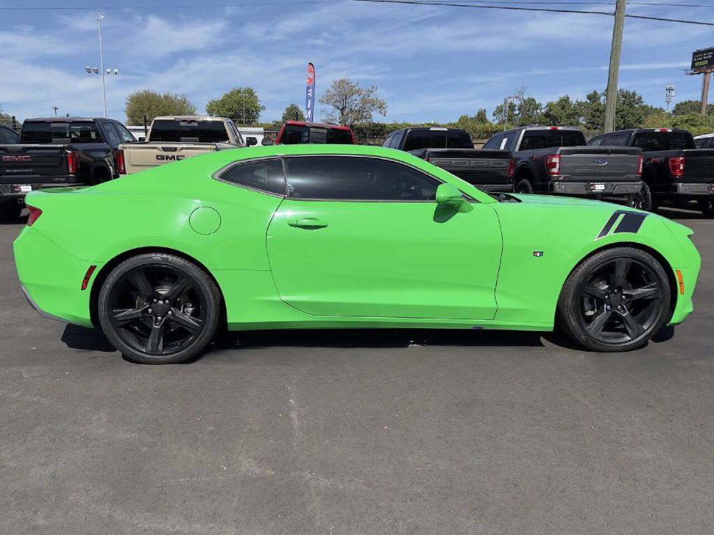 Photo 5 of this CHEVROLET CAMARO