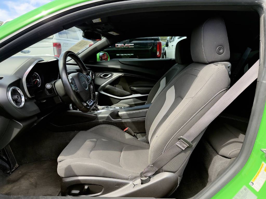 Photo 12 of this CHEVROLET CAMARO