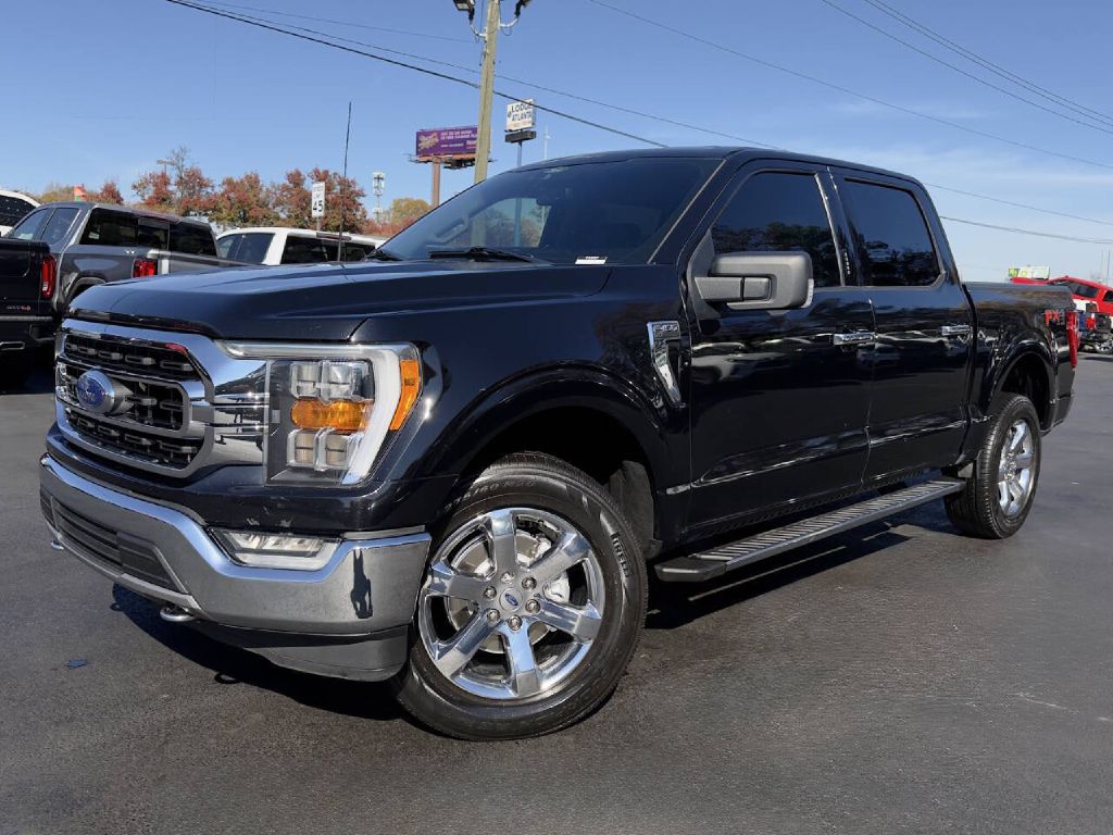 Photo 2 of this FORD F150 XLT