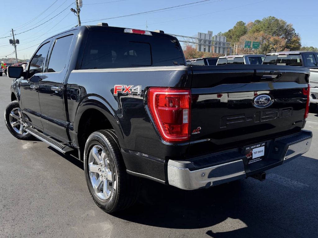 Photo 7 of this FORD F150 XLT