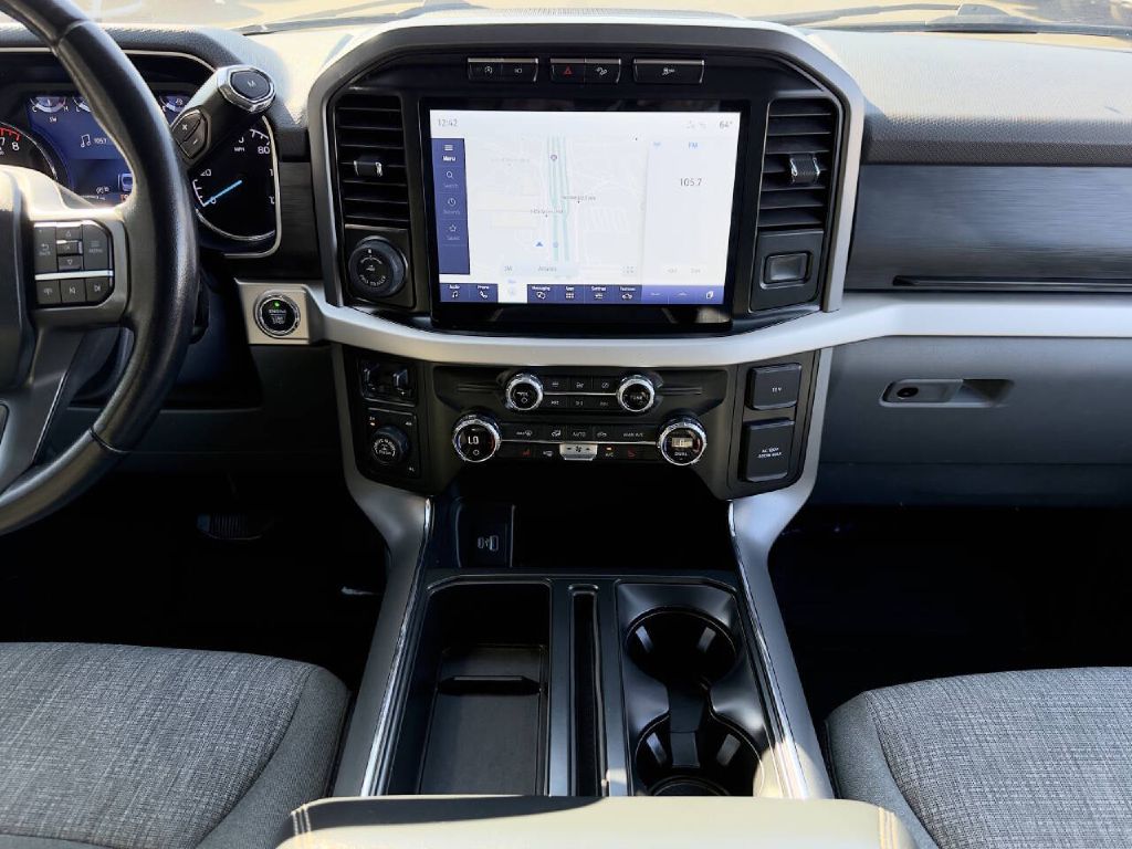 Photo 18 of this FORD F150 XLT