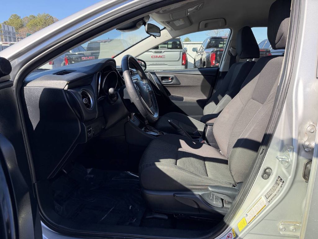 Photo 9 of this TOYOTA COROLLA IM