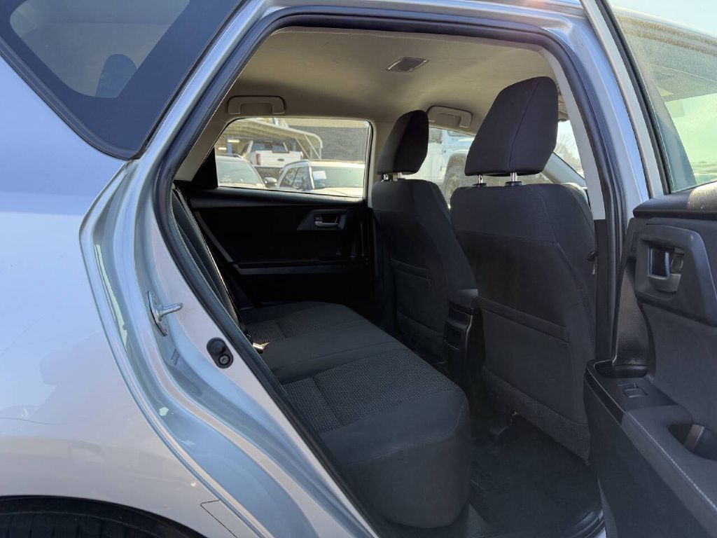 Photo 11 of this TOYOTA COROLLA IM