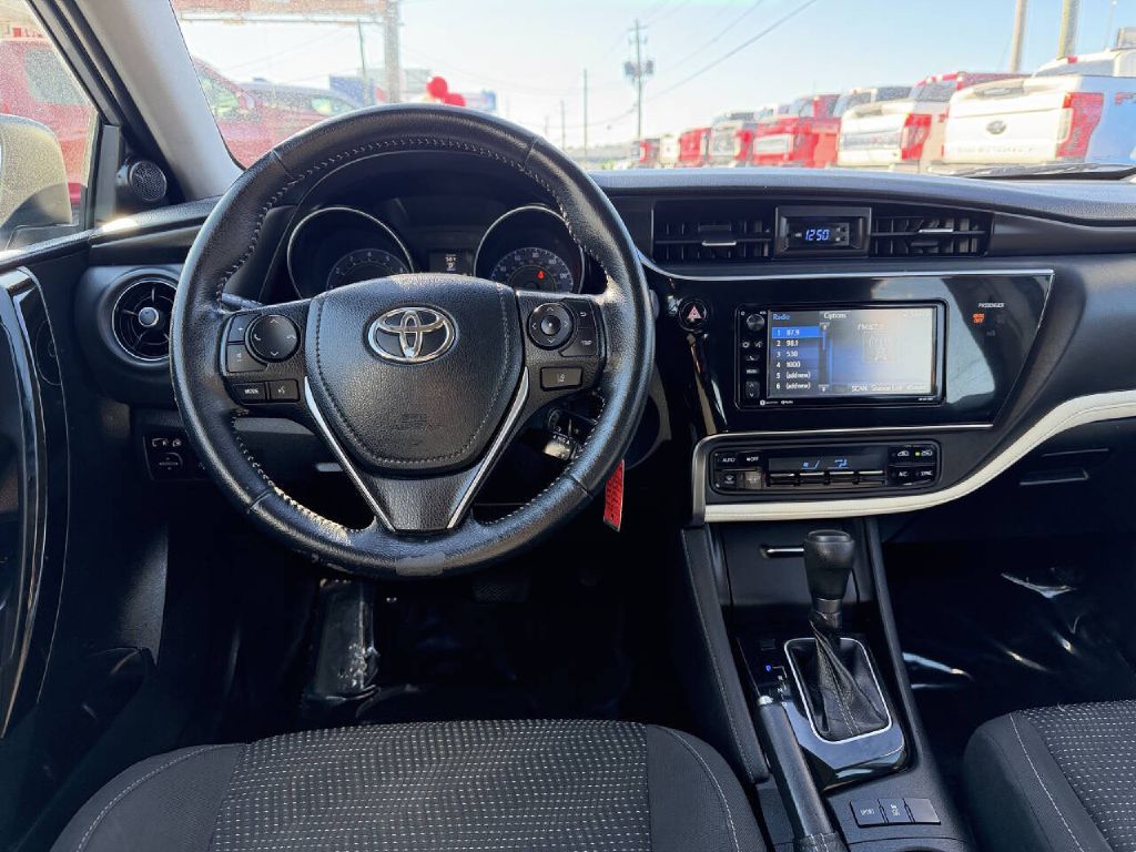 Photo 14 of this TOYOTA COROLLA IM