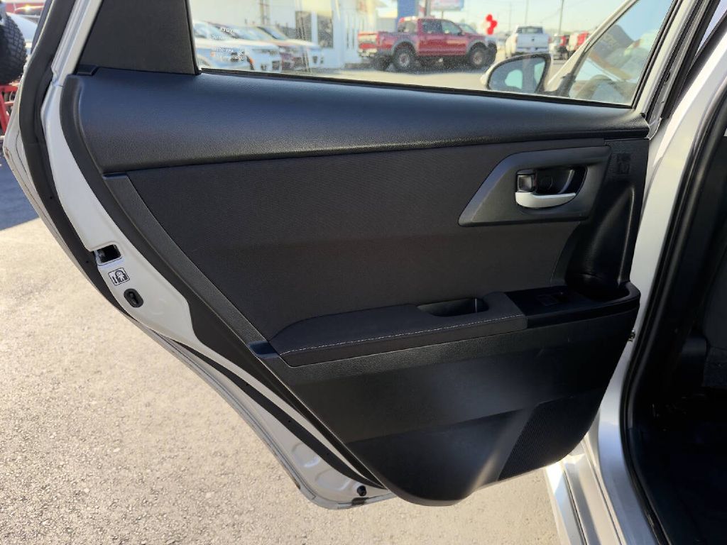 Photo 20 of this TOYOTA COROLLA IM