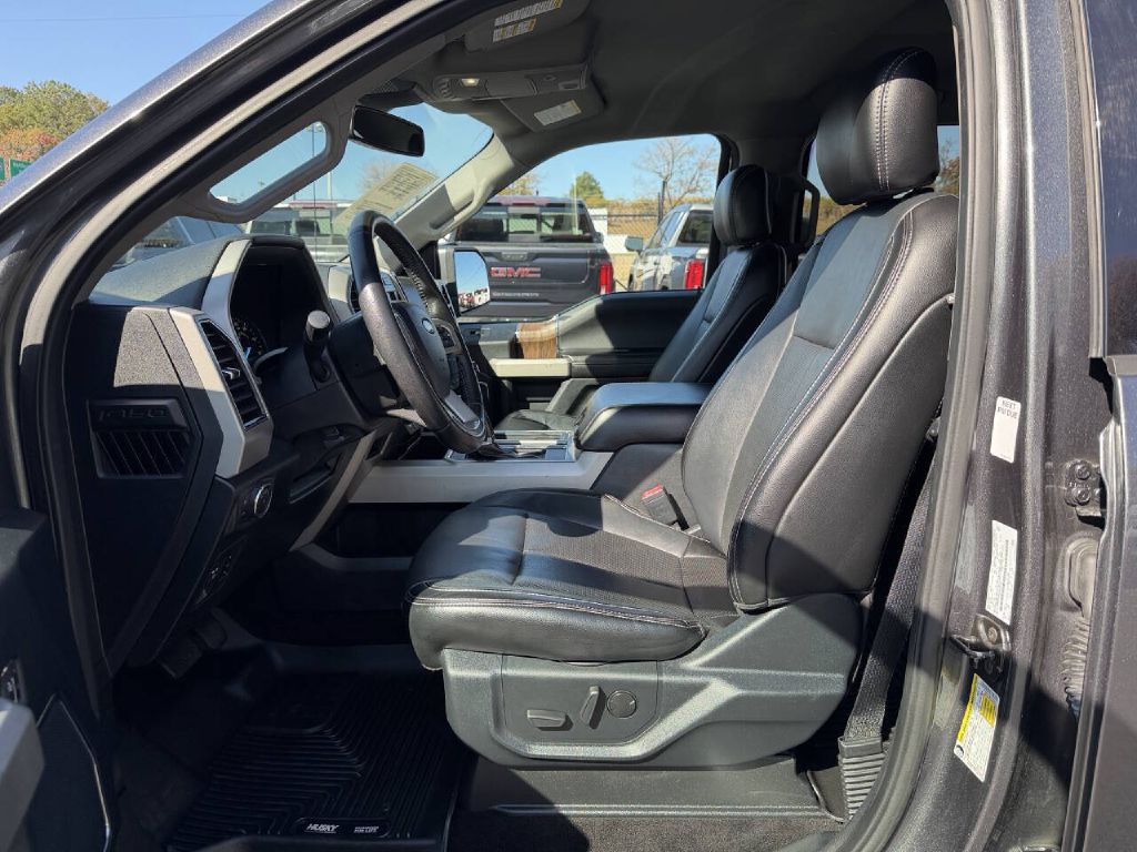 Photo 9 of this FORD F150 XLT