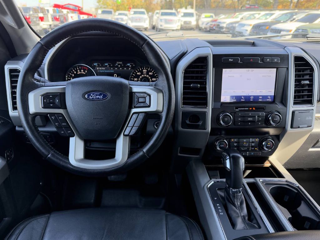 Photo 14 of this FORD F150 XLT