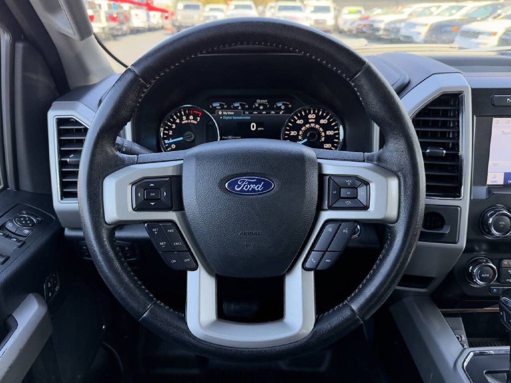 Photo 15 of this FORD F150 XLT