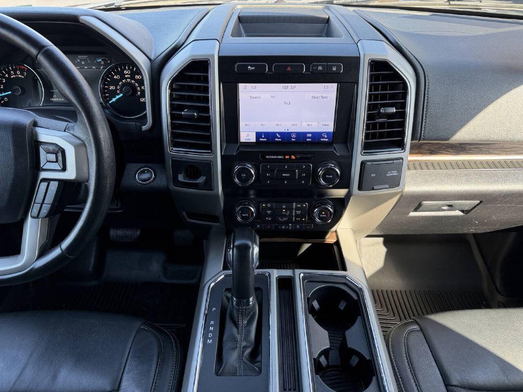 Photo 16 of this FORD F150 XLT
